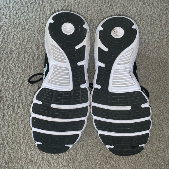 Under Armour Running Shoes - Picture 2 of 5